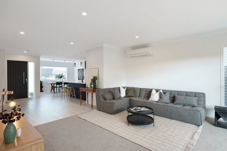 Photo of property in 1 Greenwich Street, Papamoa, 3118