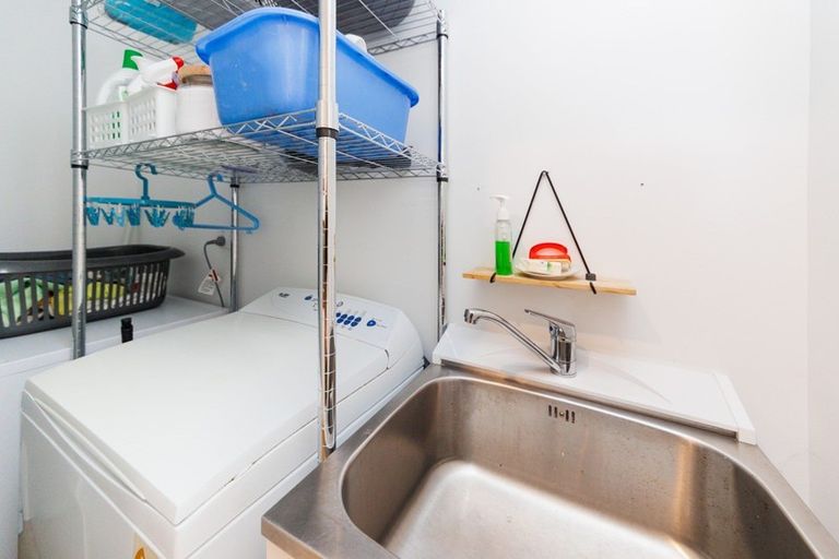 Photo of property in 121 Cashmere Drive, Fitzherbert, Palmerston North, 4410