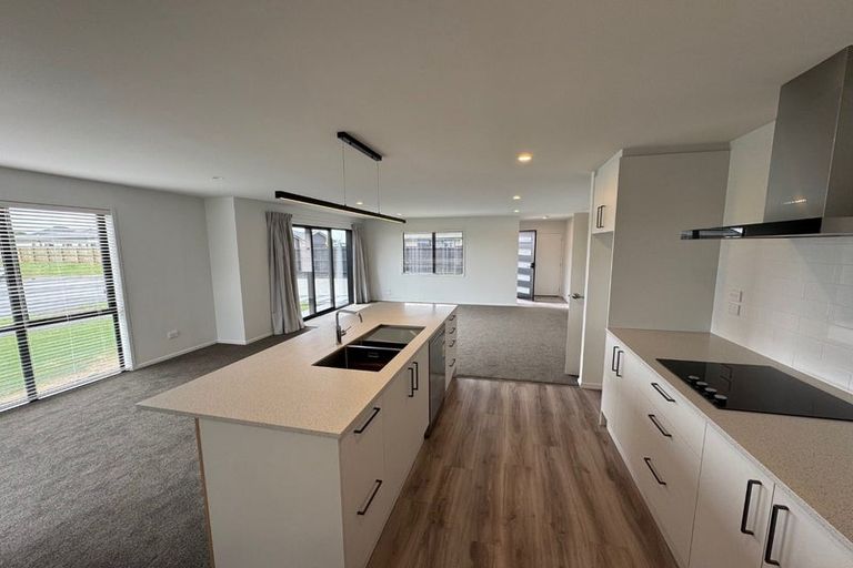 Photo of property in 5 Cabbage Close, Halswell, Christchurch, 8025