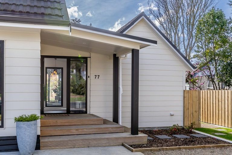 Photo of property in 77 Gilbass Avenue, Hamilton Lake, Hamilton, 3204