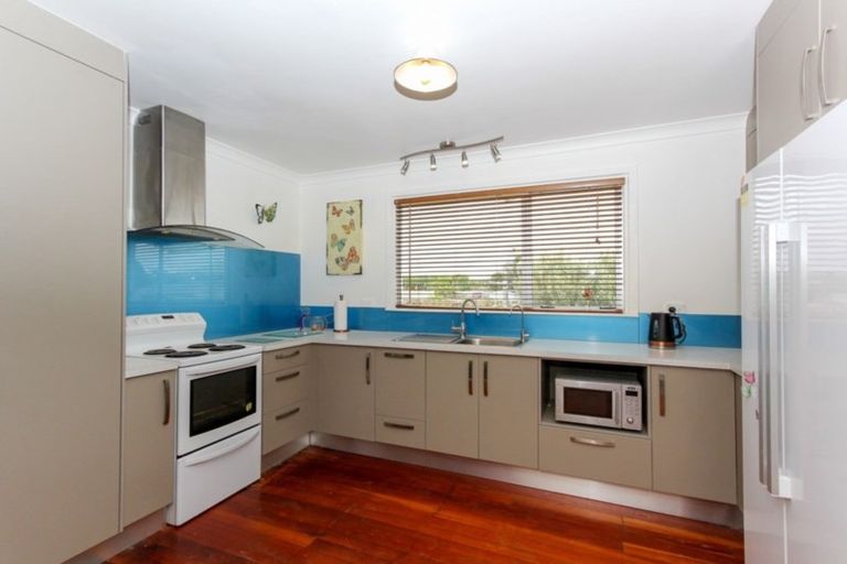 Photo of property in 16 Tuahu Place, Waitara, 4320