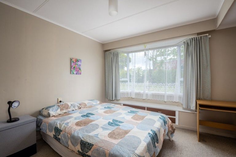 Photo of property in 5 Oranga Street, Marfell, New Plymouth, 4310