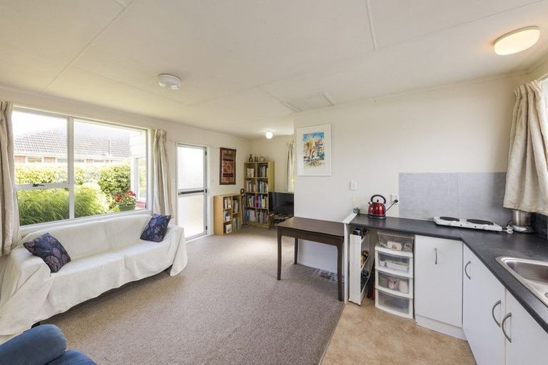 Photo of property in 32 Thomson Street, West End, Palmerston North, 4412