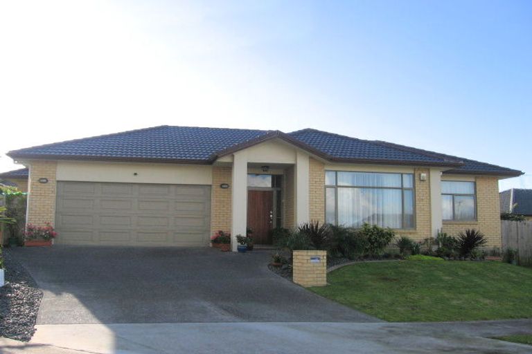 Photo of property in 11 Ballydonegan Rise, East Tamaki, Auckland, 2013