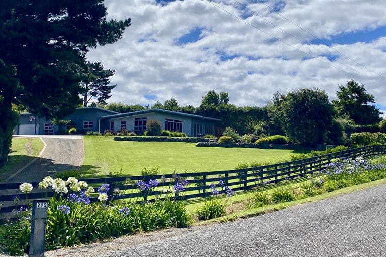 Photo of property in 295 Ngahere Park Road, Turitea, Palmerston North, 4472