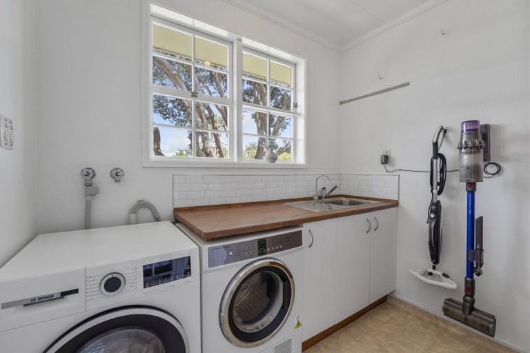 Photo of property in 75 Eatwell Avenue, Paraparaumu Beach, Paraparaumu, 5032