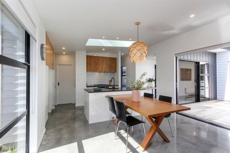 Photo of property in 41 Cyrus Street, Whalers Gate, New Plymouth, 4310