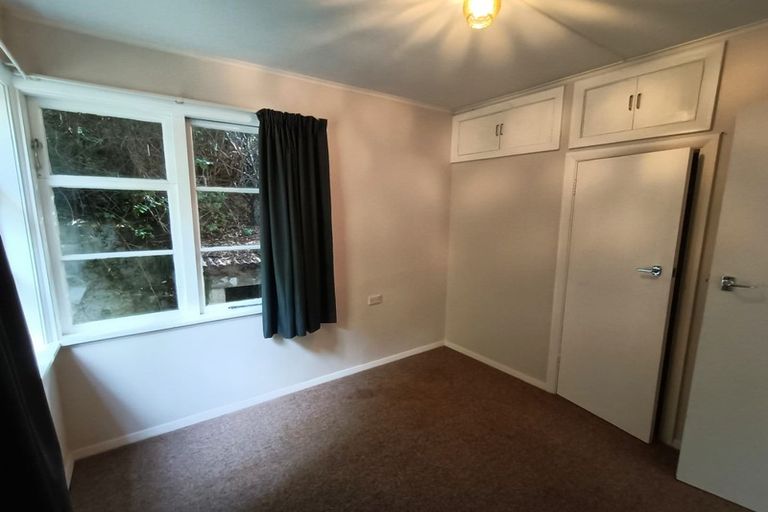 Photo of property in 136 Wyndham Road, Pinehaven, Upper Hutt, 5019