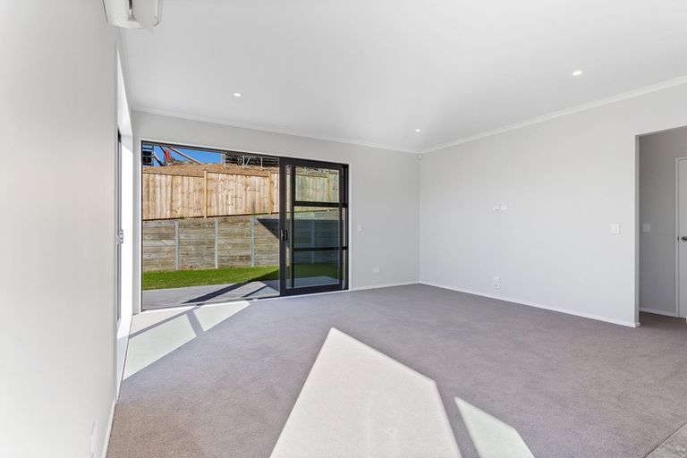 Photo of property in 17 Kuku Avenue, Red Beach, 0932