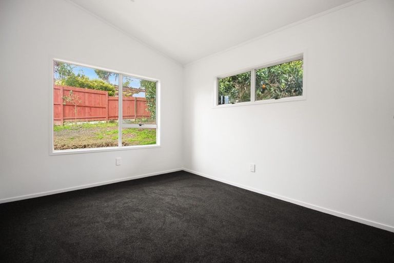 Photo of property in 16 Celeste Place, Totara Vale, Auckland, 0627