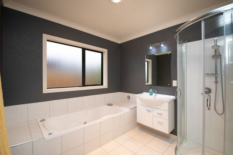 Photo of property in 46 Peter Hall Drive, Kelvin Grove, Palmerston North, 4414