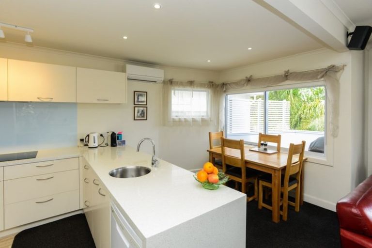 Photo of property in 5 Milton Terrace, Hospital Hill, Napier, 4110