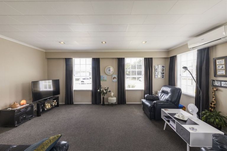 Photo of property in 1 Capri Place, Awapuni, Palmerston North, 4412