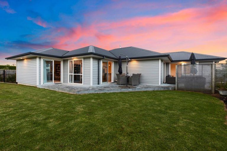 Photo of property in 1 Benmore Crescent, Pyes Pa, Tauranga, 3112