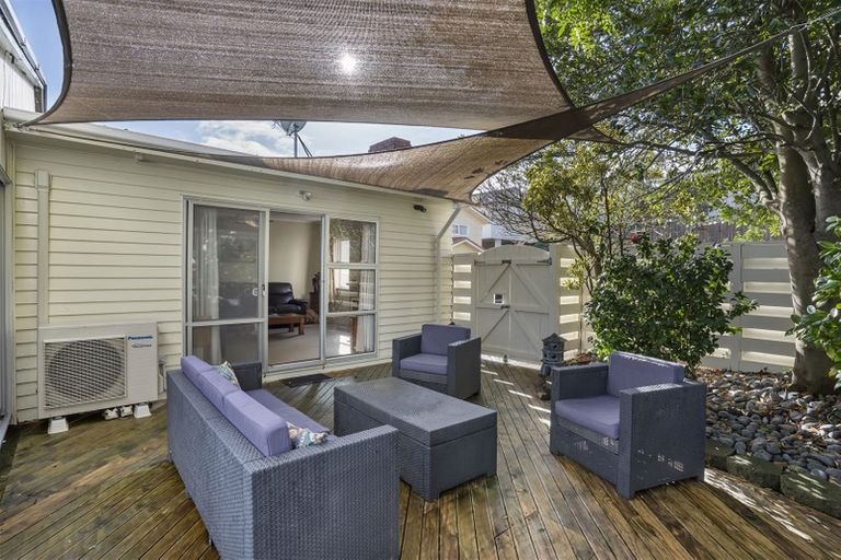 Photo of property in 2/3 Winifred Avenue, Bayview, Auckland, 0629