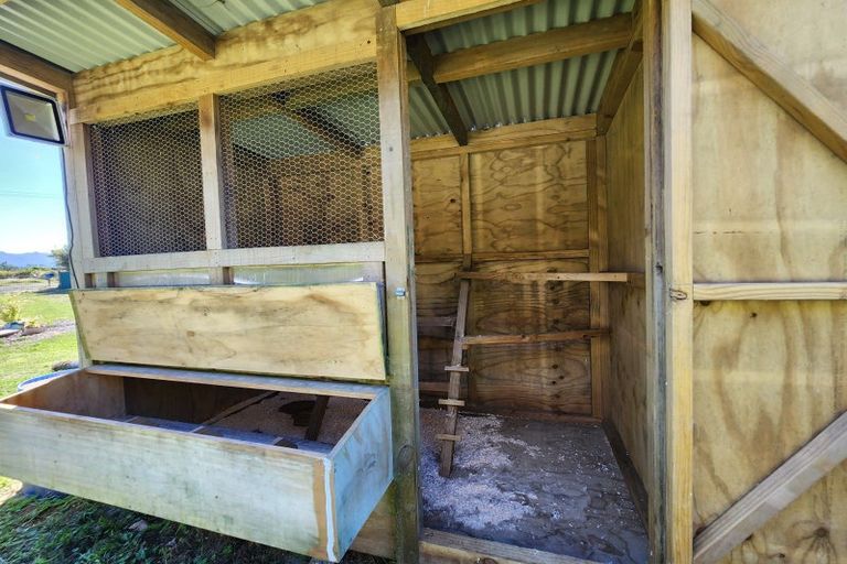 Photo of property in 18 Rugby Road, Tariki, Inglewood, 4388