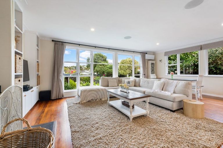 Photo of property in 21 Chartwell Avenue, Glenfield, Auckland, 0629