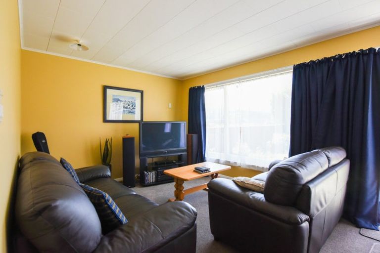Photo of property in 14 Seaview Crescent, Picton, 7220