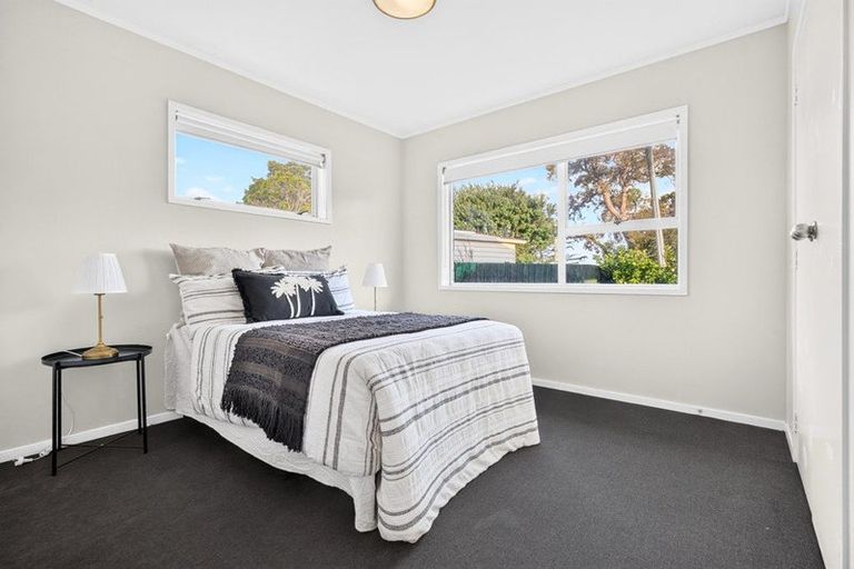 Photo of property in 5 Bittern Place, Henderson, Auckland, 0610