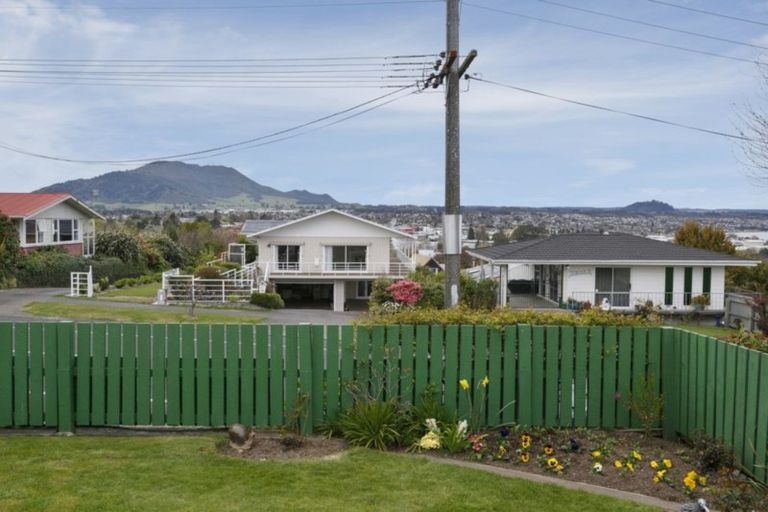 Photo of property in 96 Acacia Bay Road, Nukuhau, Taupo, 3330