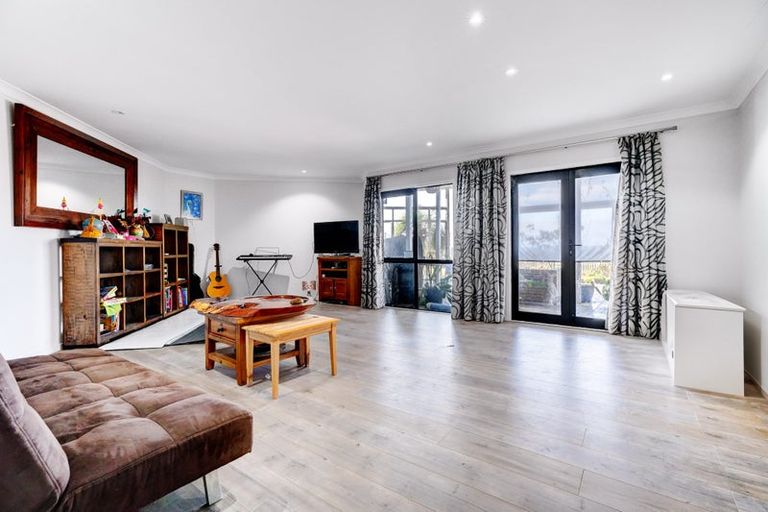 Photo of property in 241 Paremoremo Road, Lucas Heights, Auckland, 0632