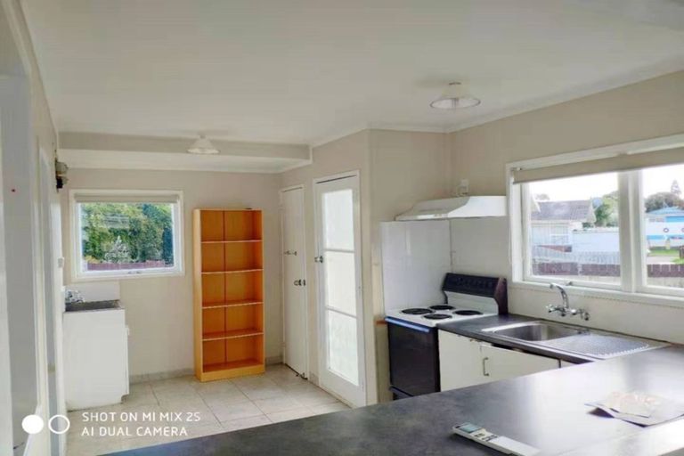 Photo of property in 24 Volante Avenue, Wattle Downs, Auckland, 2103