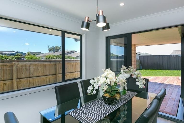 Photo of property in 4 Ellesmere Avenue, Bell Block, New Plymouth, 4312