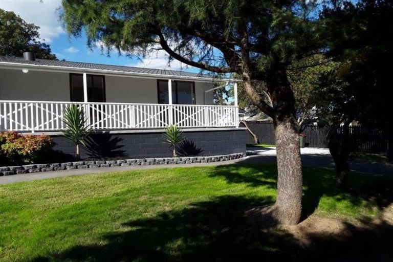 Photo of property in 1/19 Nearco Street, Randwick Park, Auckland, 2105