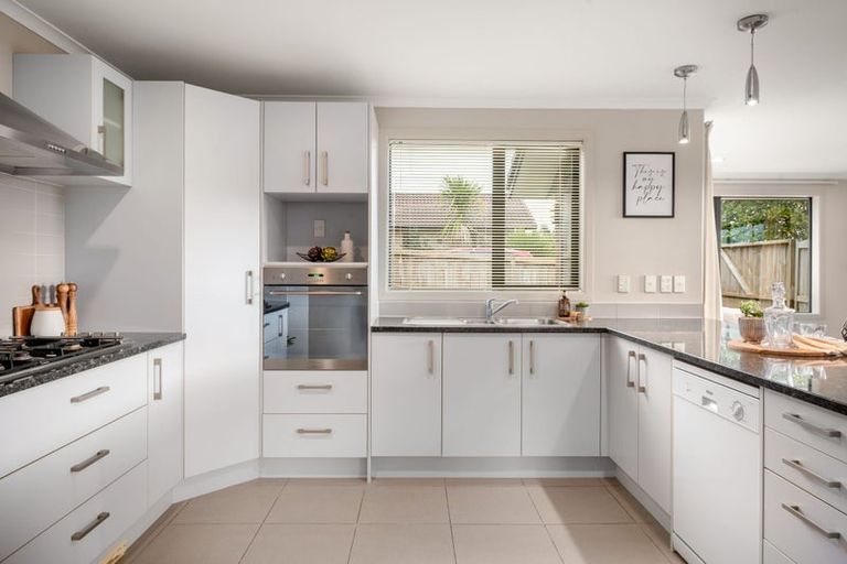 Photo of property in 102 Barrington Drive, Huntington, Hamilton, 3210