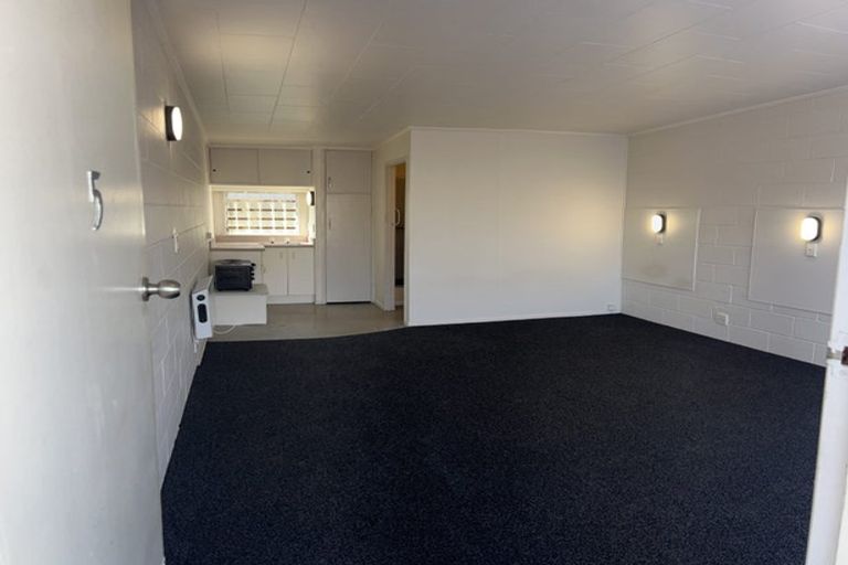 Photo of property in 17 Wolfe Street, Regent, Whangarei, 0112