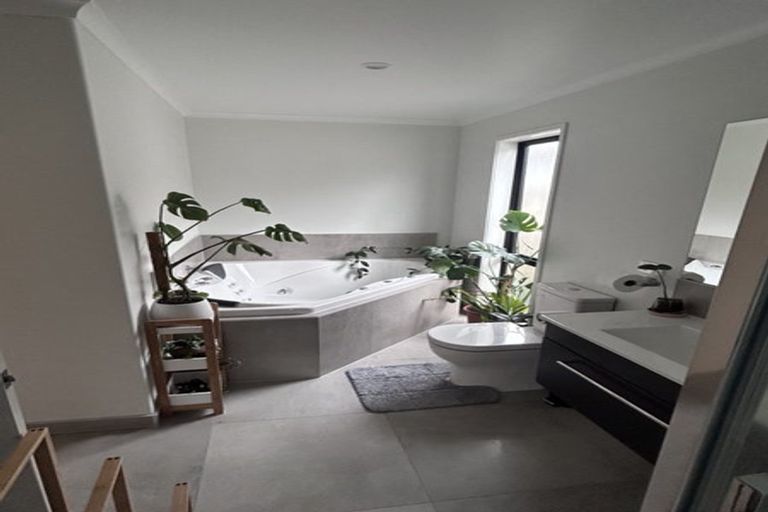 Photo of property in 53 Crown Street, Papamoa, 3118