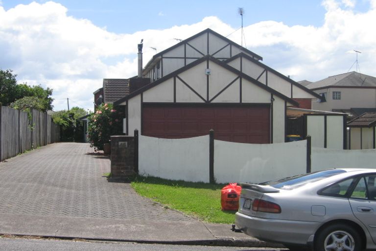 Photo of property in 2/45 Belmont Terrace, Milford, Auckland, 0620