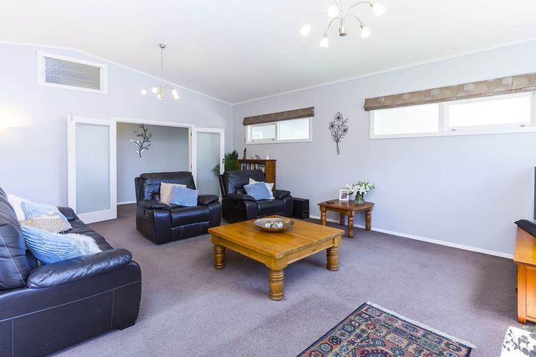 Photo of property in 17 Kiwi Street, Heretaunga, Upper Hutt, 5018
