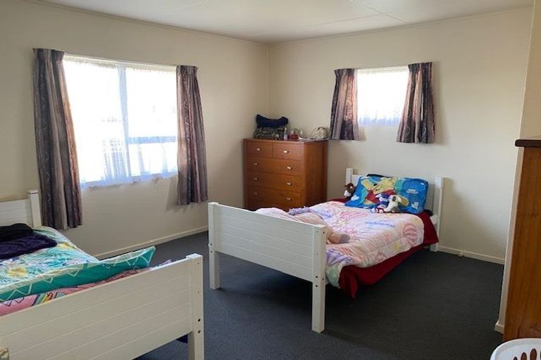 Photo of property in 15 Ramsey Crescent, Flaxmere, Hastings, 4120