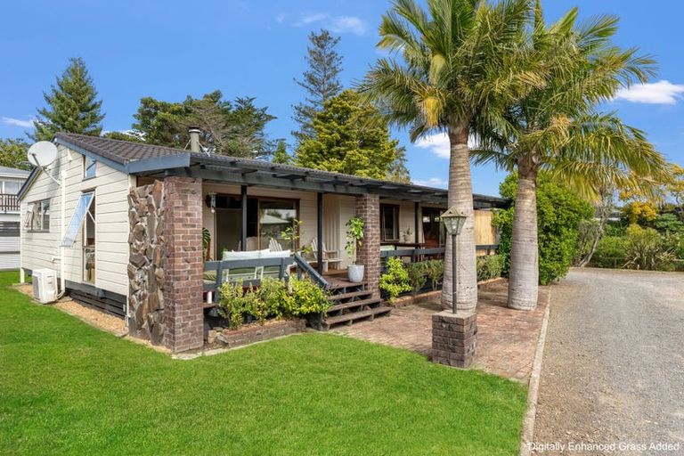 Photo of property in 102 Oak Street, Mangapapa, Gisborne, 4010