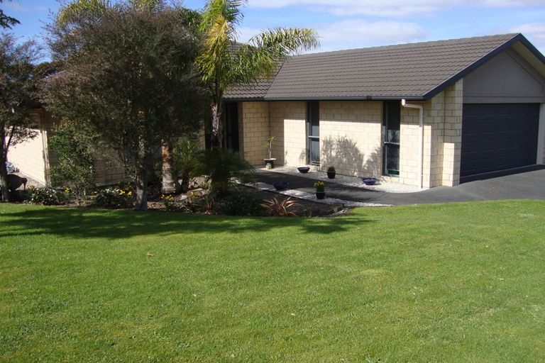 Photo of property in 28 Halyard Loop, Haruru, 0204