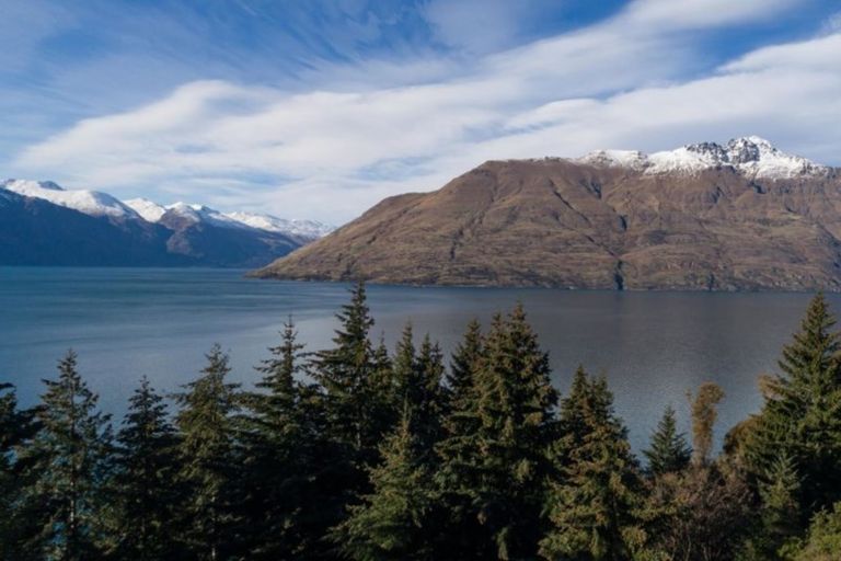 Photo of property in 34 Mckerrow Place, Sunshine Bay, Queenstown, 9300