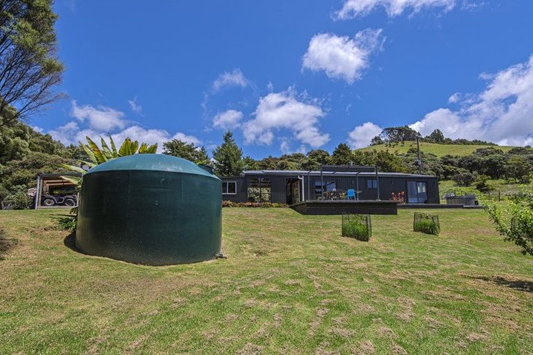 Photo of property in 241a Hailes Road, Whananaki, 0181