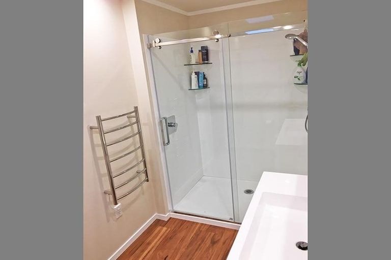 Photo of property in 32a Gills Avenue, Papakura, 2110