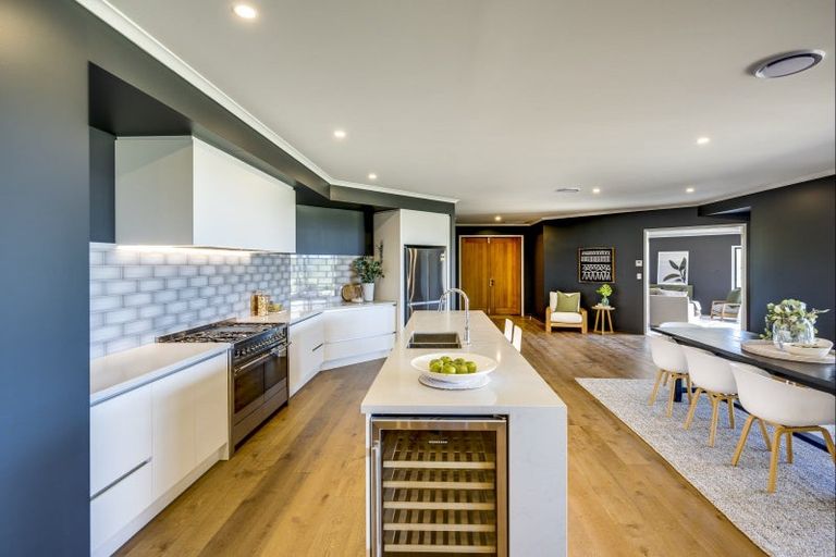 Photo of property in 53 Lopdell Lane, Eskdale, Napier, 4182