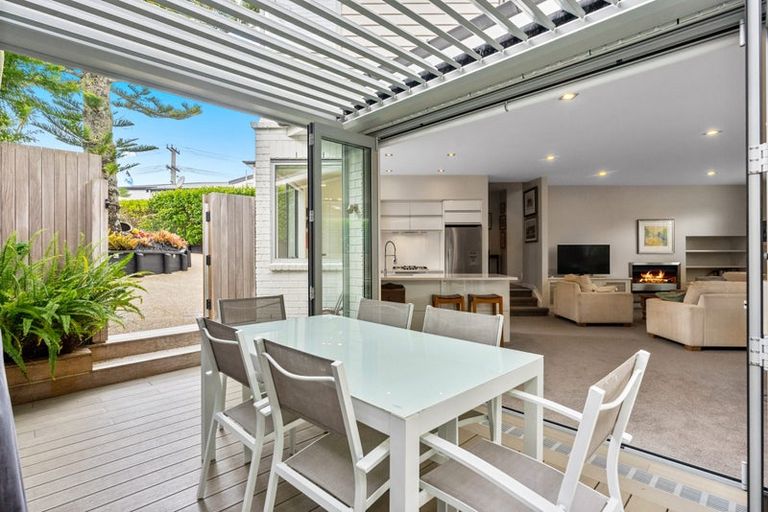 Photo of property in 53a Kowhai Road, Mairangi Bay, Auckland, 0630