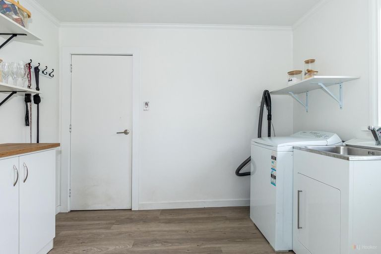 Photo of property in 17 Parsonage Road, Waimate, 7924