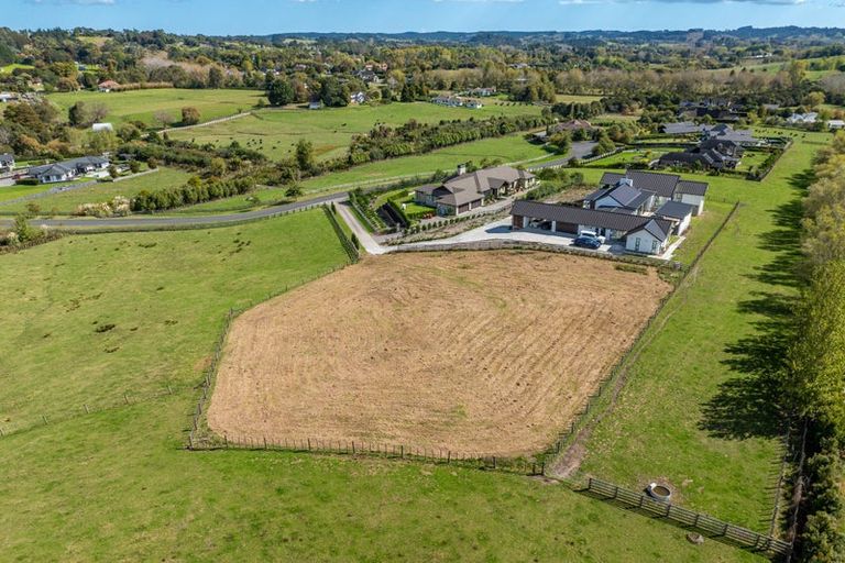 Photo of property in 20 Oak Valley Road, Dairy Flat, 0792