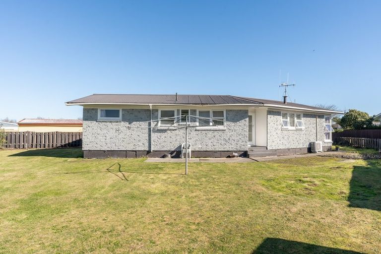 Photo of property in 10 Bremridge Place, Melville, Hamilton, 3206
