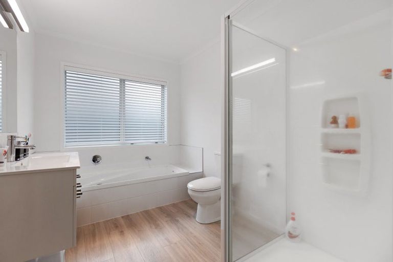 Photo of property in 10 Piata Street, Papamoa Beach, Papamoa, 3118