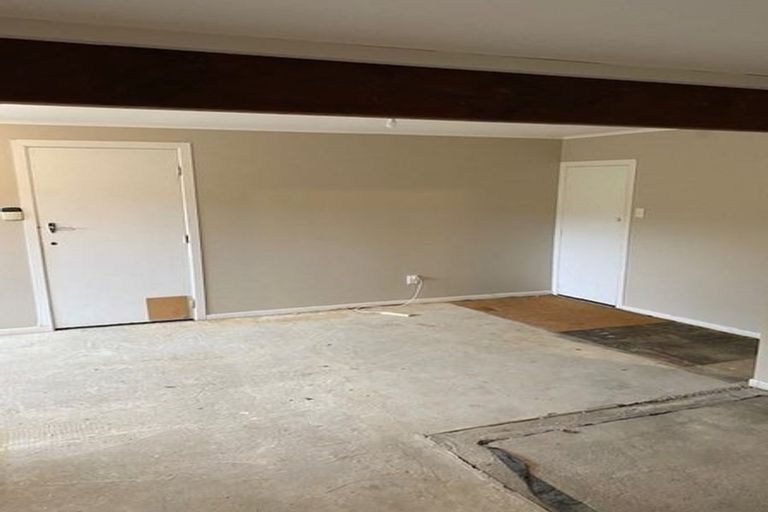 Photo of property in 13 Woodman Drive, Tawa, Wellington, 5028