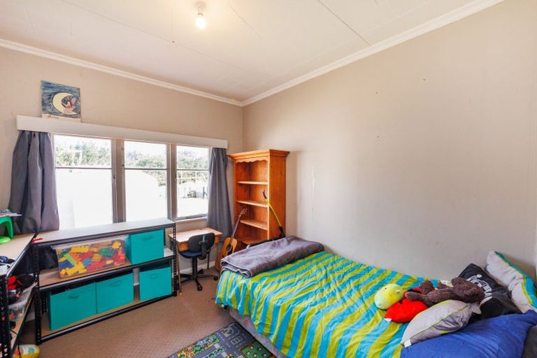 Photo of property in 17 Raumai Road, Bulls, 4894