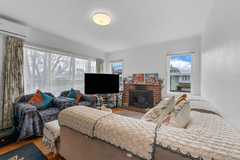 Photo of property in 48 Sutton Crescent, Papakura, 2110