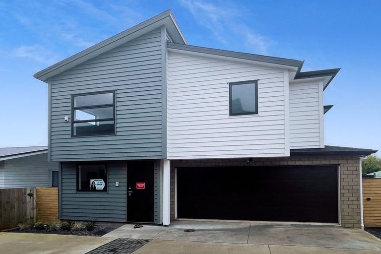 Photo of property in 18b Mackenzie Street, Te Atatu South, Auckland, 0610