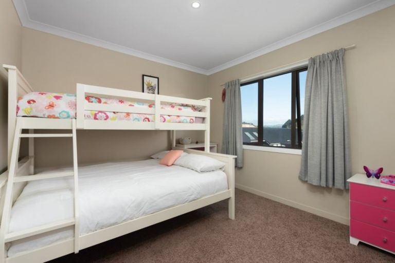Photo of property in 9 Rochfort Crescent, Pyes Pa, Tauranga, 3112